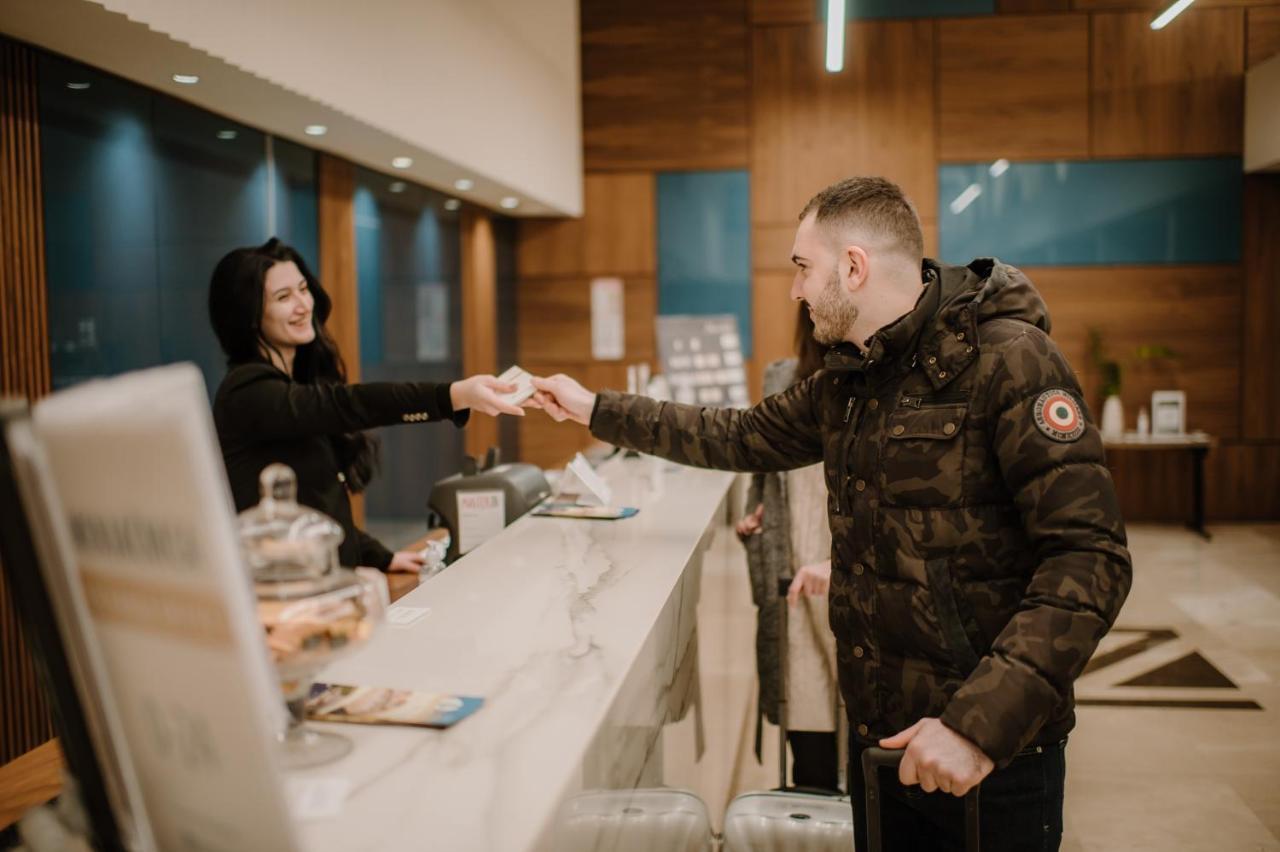 Hotel Nais Ниш Экстерьер фото