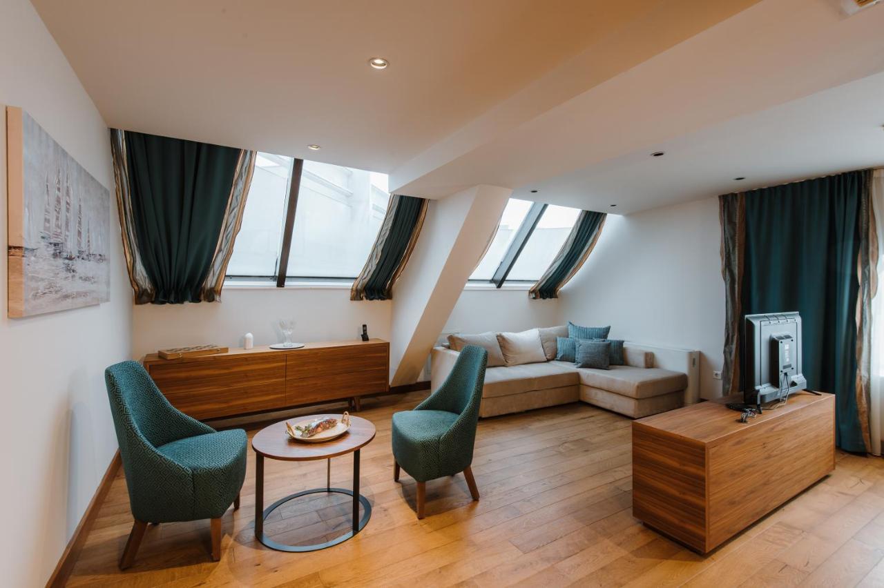 Hotel Nais Ниш Экстерьер фото