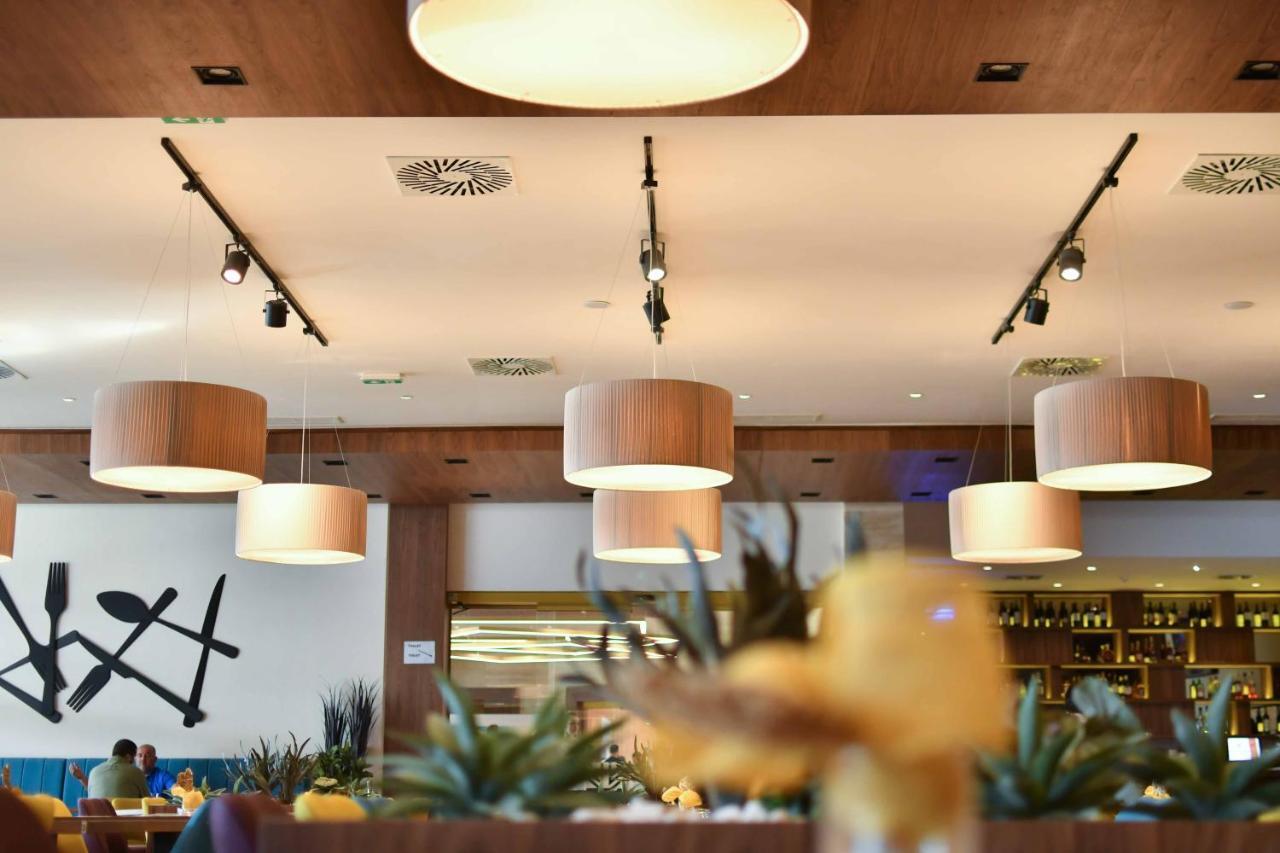 Hotel Nais Ниш Экстерьер фото